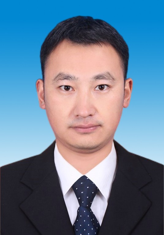 张绍刚（重庆市垫江县坪山镇党委委员、纪委书记、基层治理指挥中心成员）