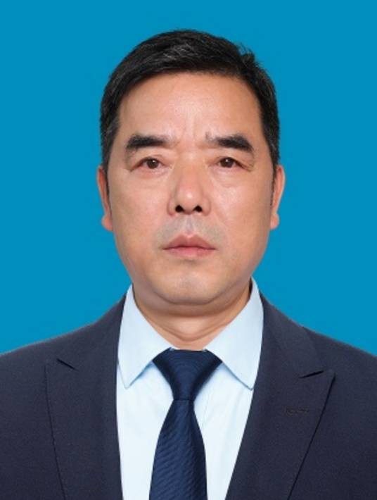 刘先志（重庆市江北区委教育工委委员、教委二级调研员）