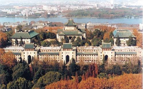 自强学堂（中国近代第一所新式高等专门学堂，武汉大学前身）