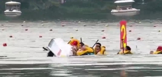 5·31贵港龙舟赛意外翻船事故