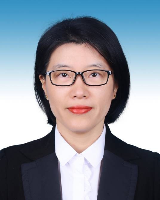 潘小芬（浙江省嘉兴市海盐县教育局党组副书记、县委教育工委专职副书记）